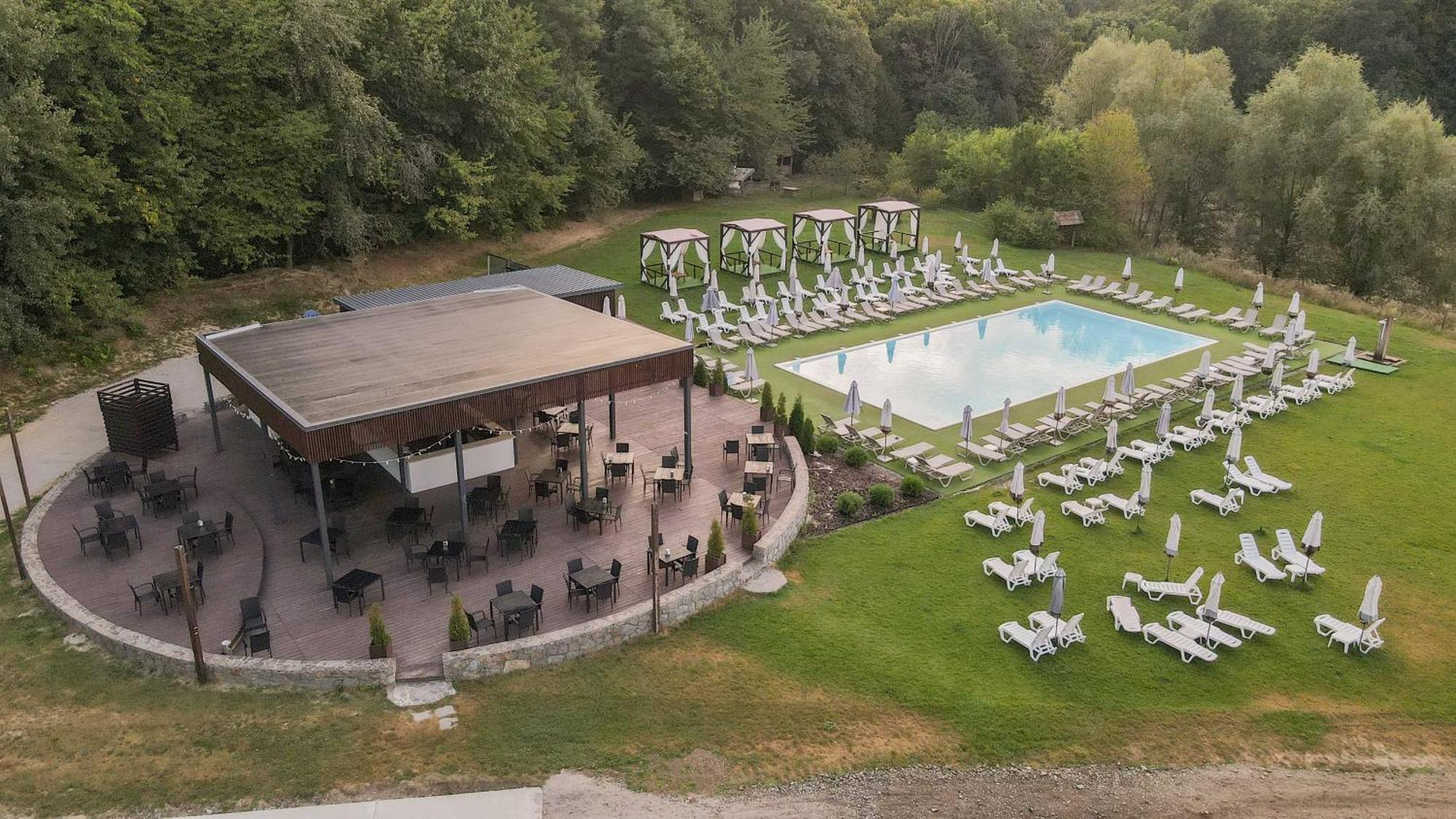 Aquadar Hotel Man'kivka Exterior photo